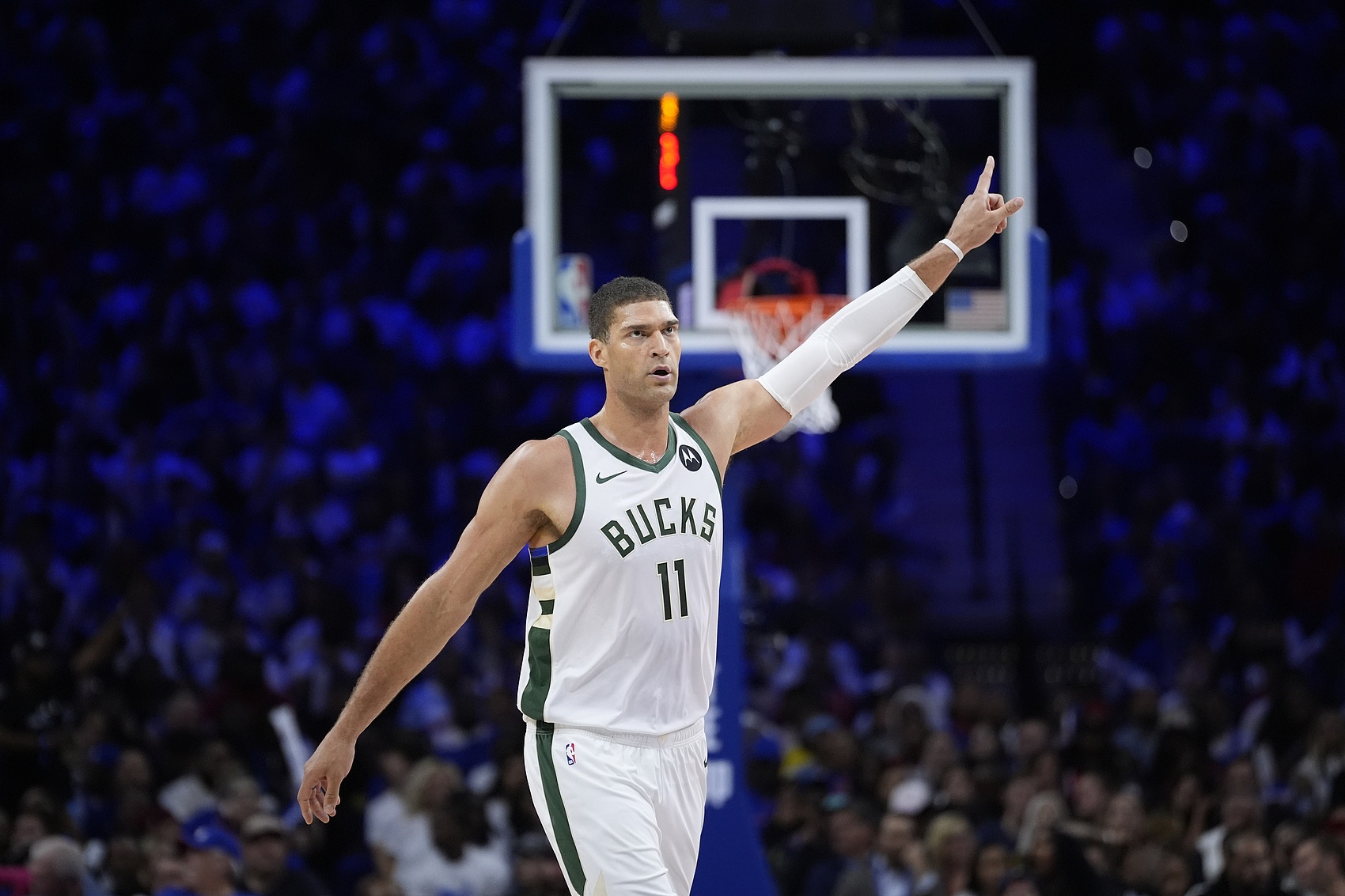 乐鱼体育官网-洛佩斯不选湖人？Skip：他不想去马戏团 他知道GOAT需要找人背锅