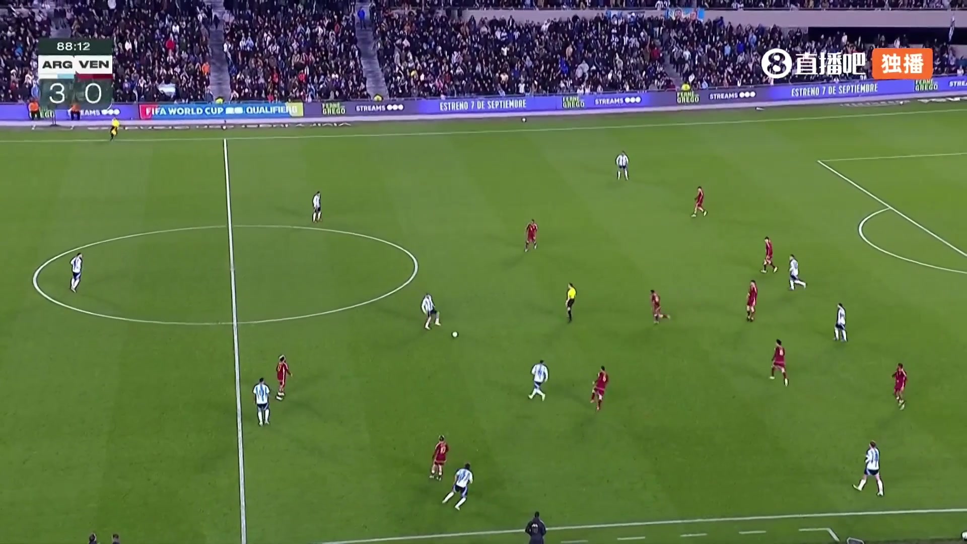 又是挑射！梅西第88分钟差点戴帽，越了半个身位进球无效