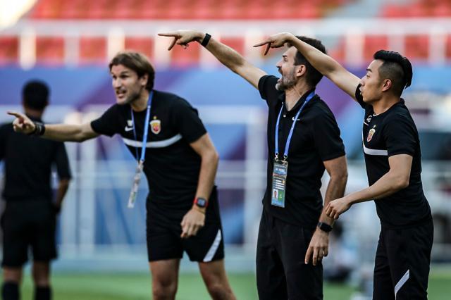 乐鱼体育app-二人破荒海港处处开花 4比1完胜让莱科松了口气